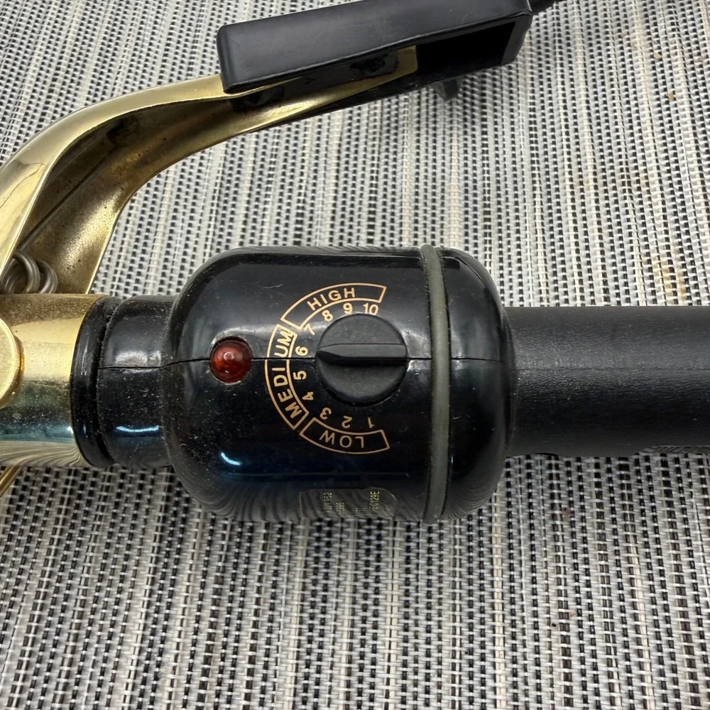 Helen of Troy Gold Series Professional 1 Inch Curling Iron Model 1008 Gold Black